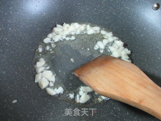 蟹味菇炒红苋菜的做法步骤：3