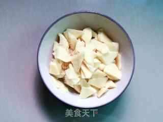 笋片炒鸡肉的做法步骤：3
