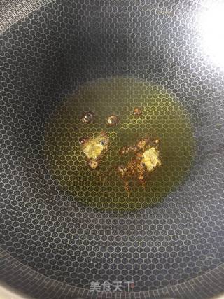 红烧鸡翅根的做法步骤：3