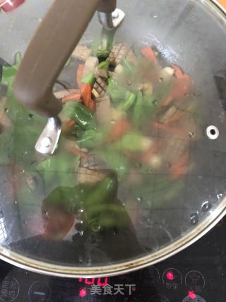 猪腰炒辣椒的做法步骤：5