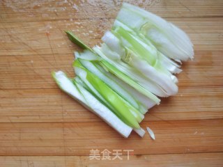 大头菜炒粉丝的做法步骤：1