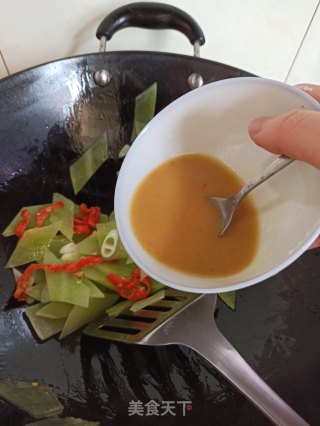鸡汁莴笋片的做法步骤：5