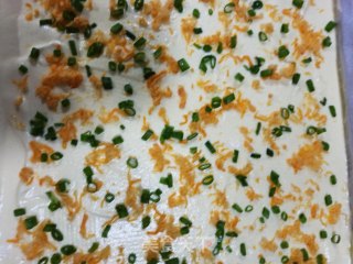 香葱肉松蛋糕卷的做法步骤：12
