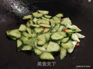 素炒青瓜的做法步骤：3