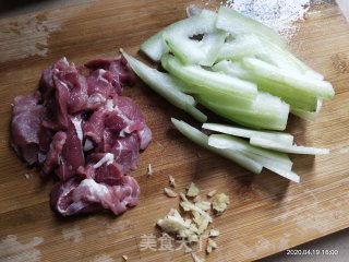 瘦肉冬瓜汤的做法步骤：2