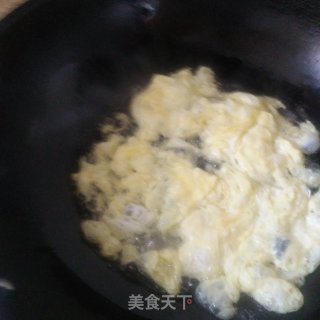蒜苔辣白菜炒饭的做法步骤：2