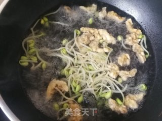 虫草花酥肉米粉的做法步骤：5