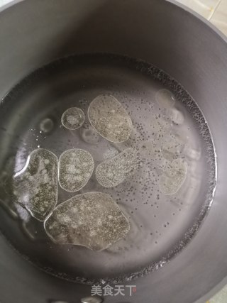快手汤~清淡版西红柿鸡蛋汤的做法步骤：1