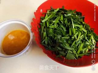韭菜炒鸡蛋的做法步骤：2