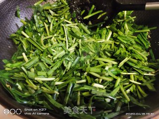 韭菜炒鸡蛋的做法步骤：4