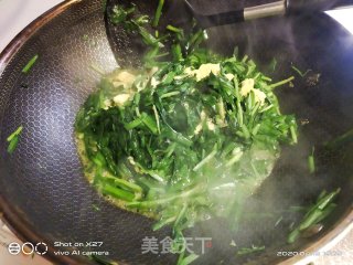 韭菜炒鸡蛋的做法步骤：8