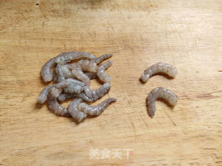 西芹虾仁炒腰果的做法步骤：1