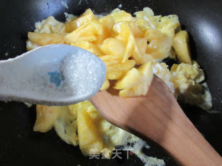 菠萝炒鸡蛋的做法步骤：5