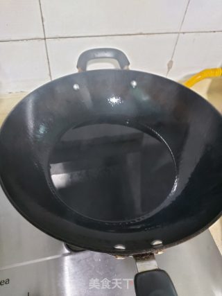 炸虾片的做法步骤：2