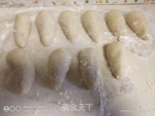 牛角小面包的做法步骤：9