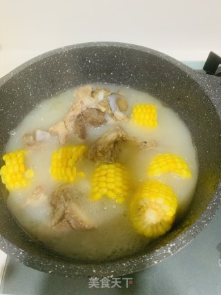筒骨炖玉米山药的做法步骤：5