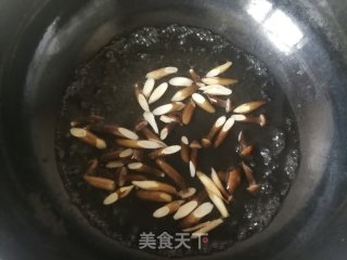 油豆腐菌汤米粉的做法步骤：6