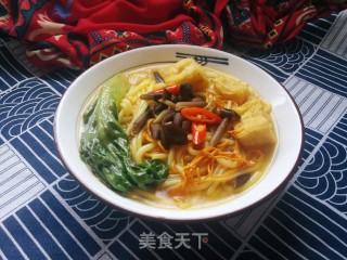油豆腐菌汤米粉的做法步骤：15