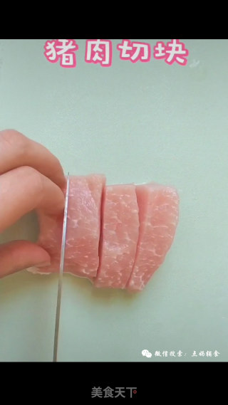不爱吃辅食的宝宝，可以这样安排！宝宝辅食：补铁午餐肉的做法步骤：1