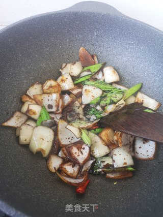 下饭菜卤大鸡腿豆皮的做法步骤：5