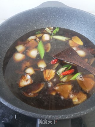 下饭菜卤大鸡腿豆皮的做法步骤：6