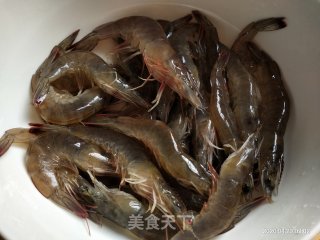 虾炒青瓜的做法步骤：1