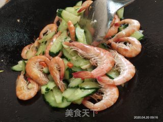 虾炒青瓜的做法步骤：6