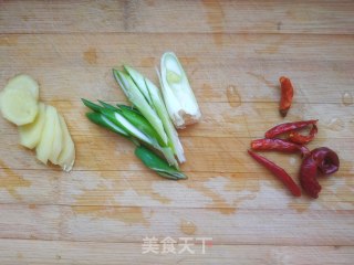 四季豆烧排骨的做法步骤：1