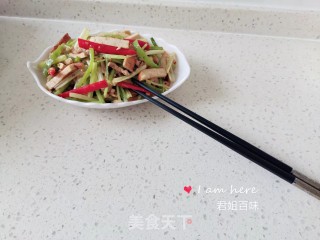 芹菜肉丝的做法步骤：3