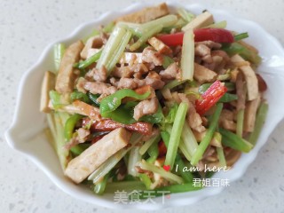 芹菜肉丝的做法步骤：7