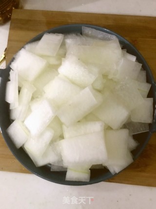 清炒冬瓜的做法步骤：1