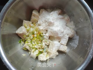 豆腐饼的做法步骤：1