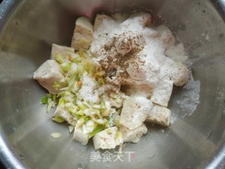 豆腐饼的做法步骤：2