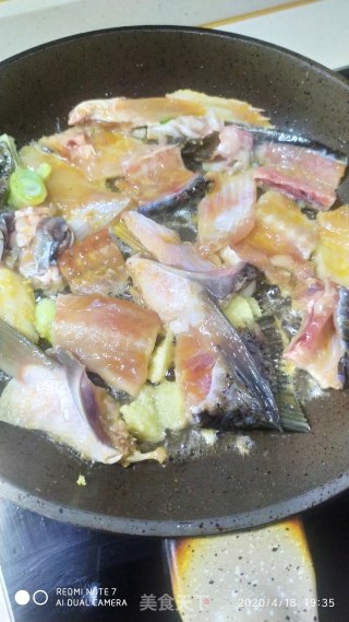 红烧鱼骨的做法步骤：4