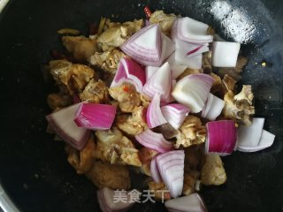 洋葱炒排骨的做法步骤：8