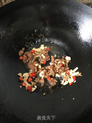 肉末茄子的做法步骤：1
