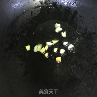 回锅肉的做法步骤：4