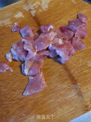 肉片炒口蘑的做法步骤：2