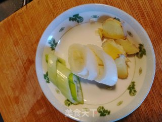 肉片炒口蘑的做法步骤：3