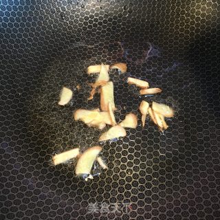 洋葱炒牛肉的做法步骤：2