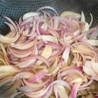 洋葱炒牛肉的做法步骤：4