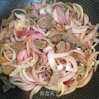洋葱炒牛肉的做法步骤：6