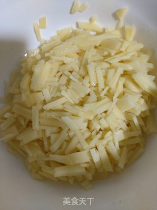 土豆饼的做法步骤：1