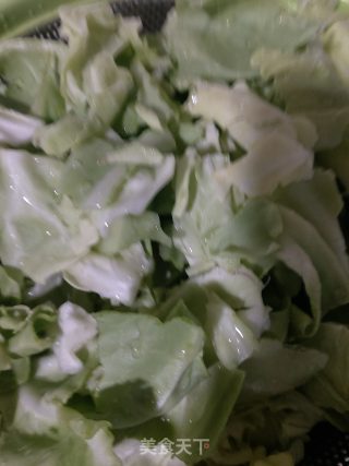 手撕包菜的做法步骤：2