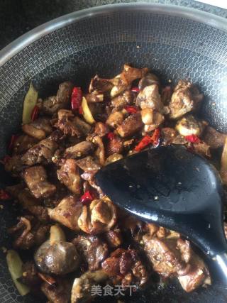 红烧鸭肉的做法步骤：4