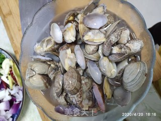 辣炒花蚬子的做法步骤：1