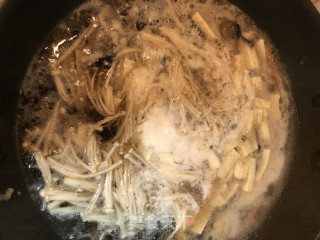 酸辣汤的做法步骤：7