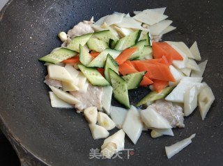 山药炒肉片的做法步骤：7