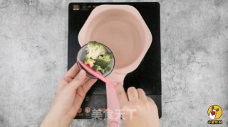 小鹿优鲜-鳕鱼西兰花泥的做法步骤：6