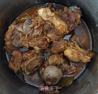 豆瓣酱卤大棒骨的做法步骤：9
